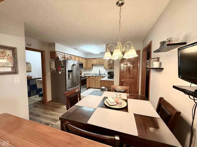 1806 Vidalia Court, Greenwood, IN 46143