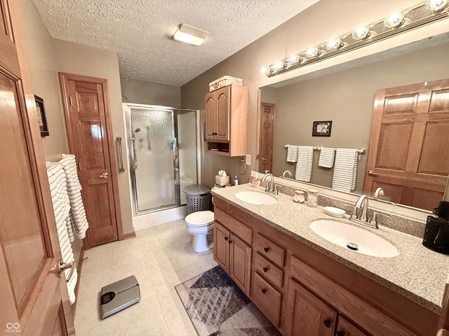 1806 Vidalia Court, Greenwood, IN 46143