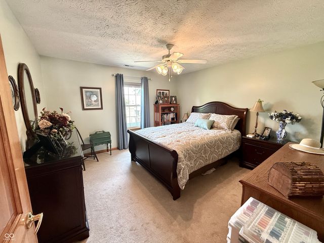 1806 Vidalia Court, Greenwood, IN 46143