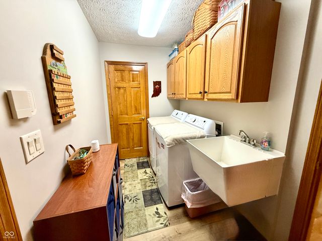 1806 Vidalia Court, Greenwood, IN 46143