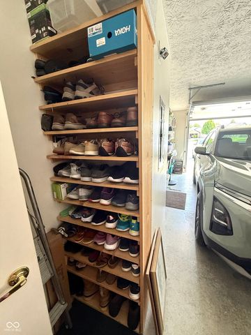 1806 Vidalia Court, Greenwood, IN 46143