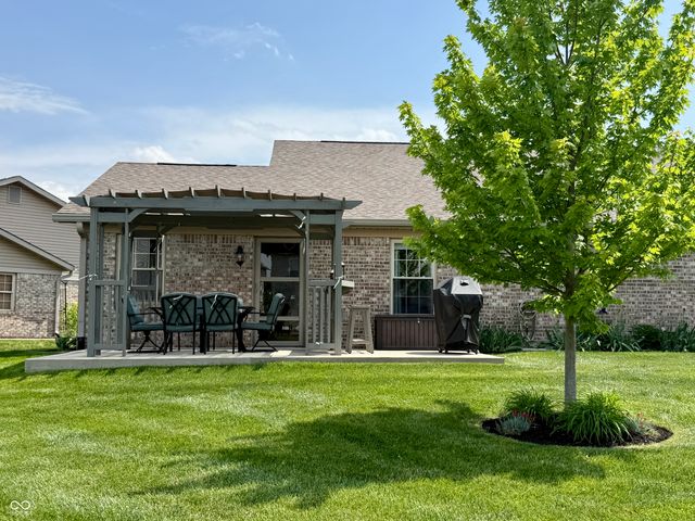1806 Vidalia Court, Greenwood, IN 46143