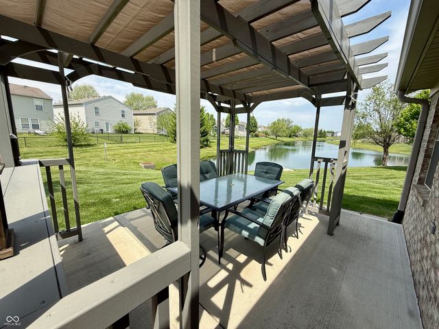 1806 Vidalia Court, Greenwood, IN 46143