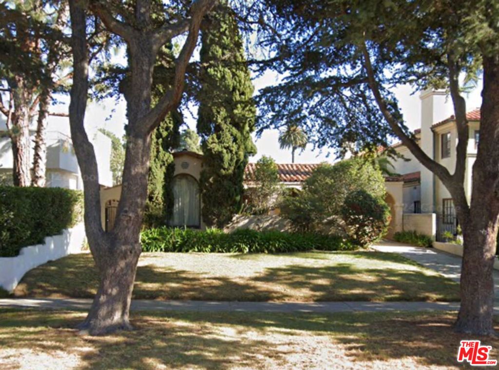 Image 1 of property listing at 625 15th Street, Santa Monica, CA 90402