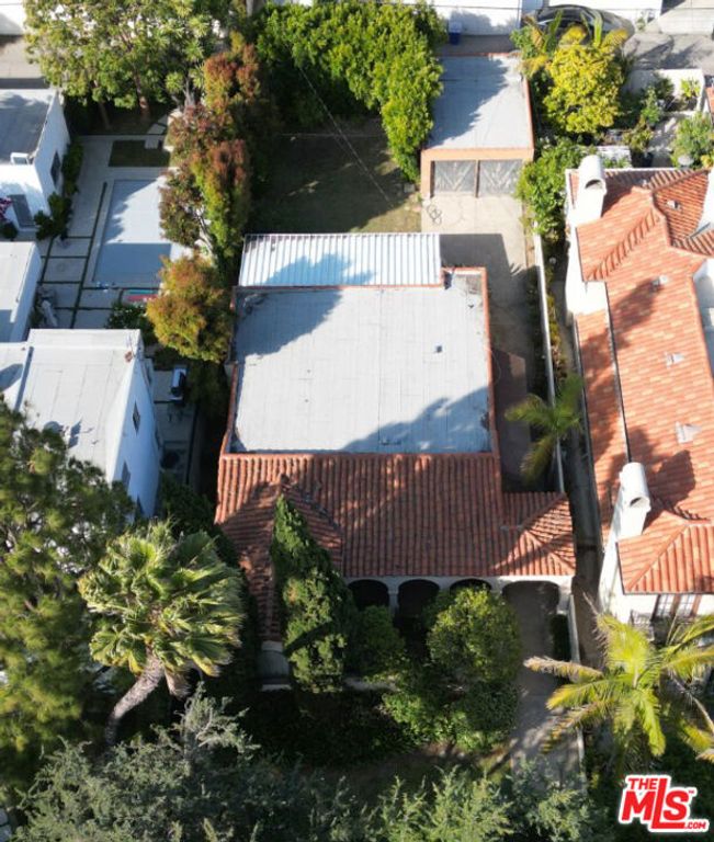 Image 2 of property listing at 625 15th Street, Santa Monica, CA 90402