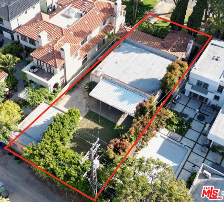 Image 4 of property listing at 625 15th Street, Santa Monica, CA 90402
