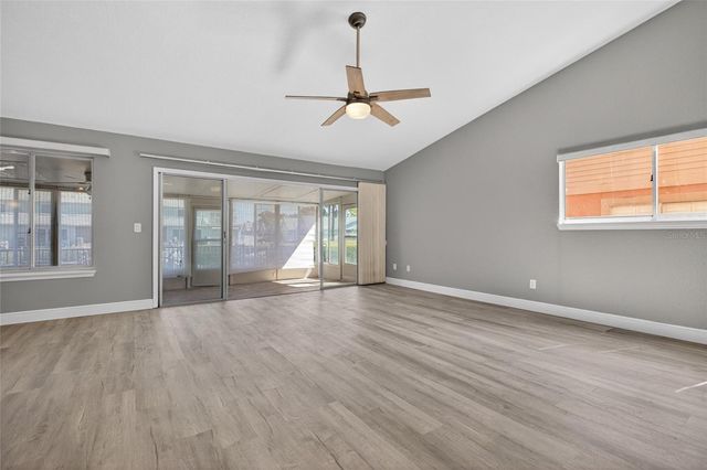 14617 LORIDAWN DRIVE 8, Seminole, FL 33776