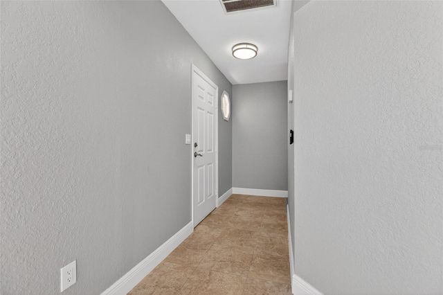 14617 LORIDAWN DRIVE 8, Seminole, FL 33776