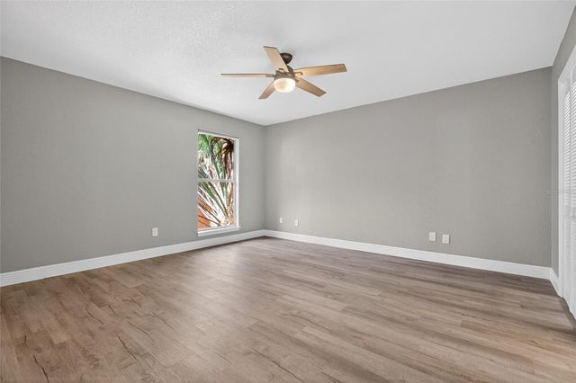 14617 LORIDAWN DRIVE 8, Seminole, FL 33776