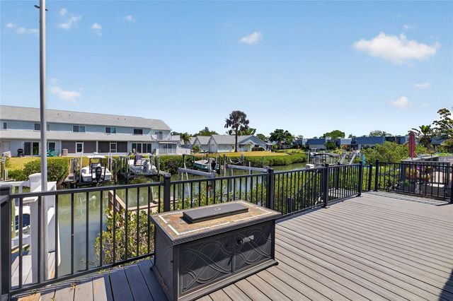 14617 LORIDAWN DRIVE 8, Seminole, FL 33776