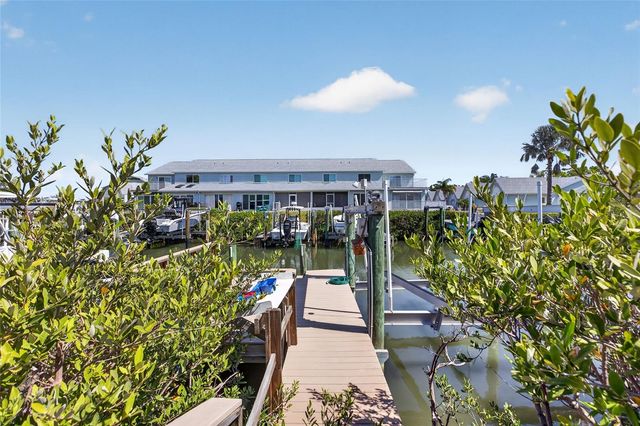 14617 LORIDAWN DRIVE 8, Seminole, FL 33776