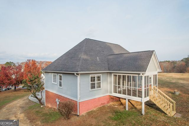 218 Golden Oaks Drive, Lafayette, GA 30728