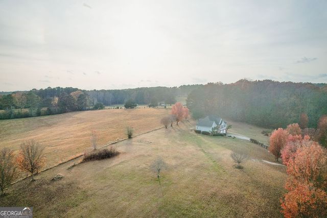 218 Golden Oaks Drive, Lafayette, GA 30728