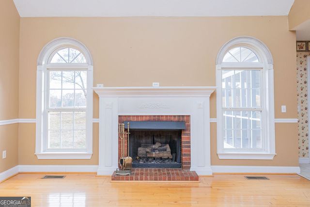 218 Golden Oaks Drive, Lafayette, GA 30728