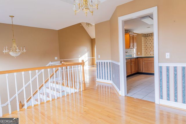 218 Golden Oaks Drive, Lafayette, GA 30728