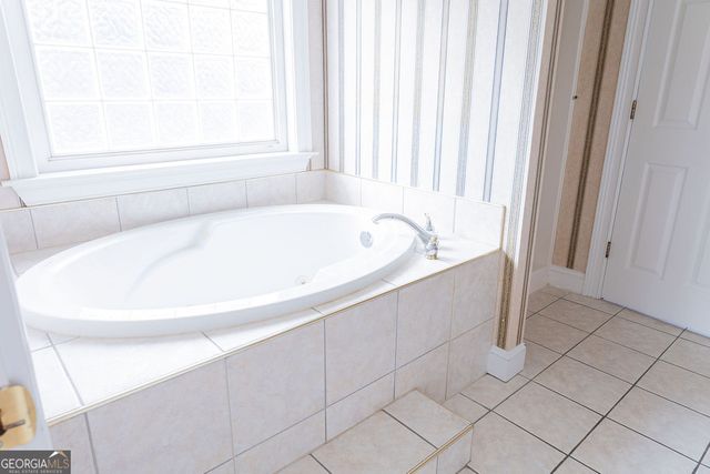 218 Golden Oaks Drive, Lafayette, GA 30728