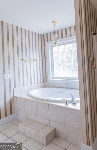 218 Golden Oaks Drive, Lafayette, GA 30728