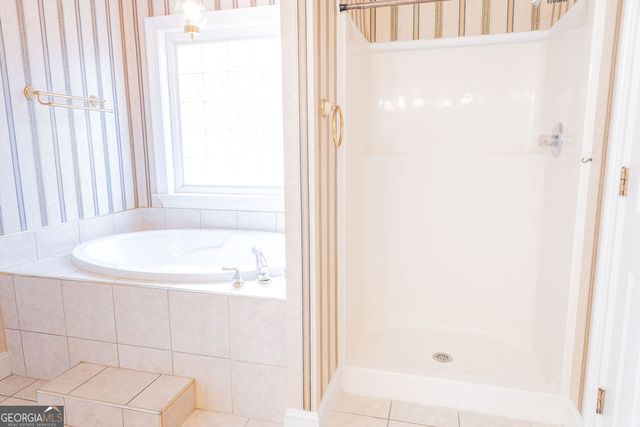 218 Golden Oaks Drive, Lafayette, GA 30728