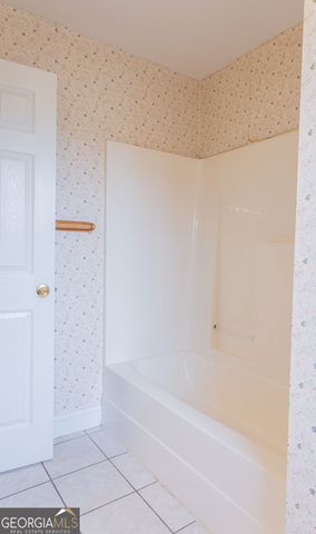 218 Golden Oaks Drive, Lafayette, GA 30728