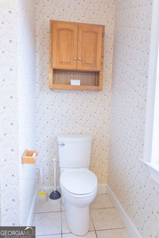 218 Golden Oaks Drive, Lafayette, GA 30728