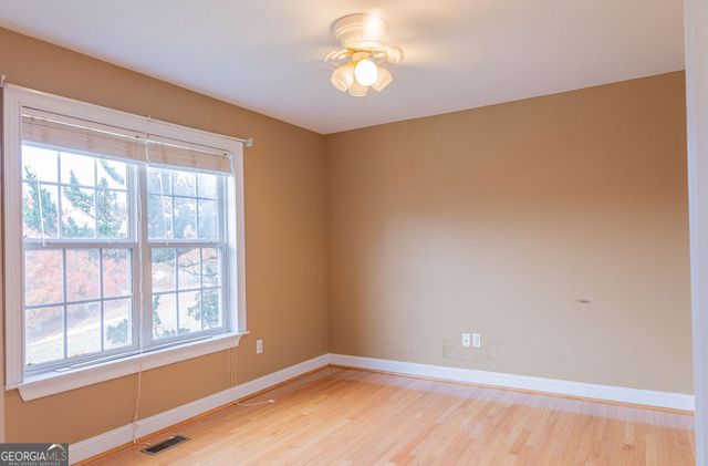 218 Golden Oaks Drive, Lafayette, GA 30728