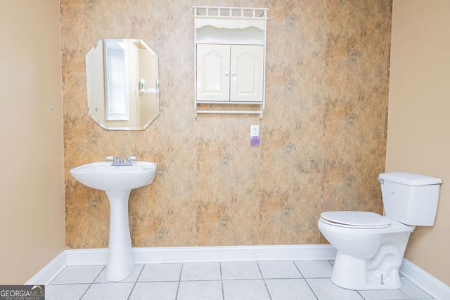 218 Golden Oaks Drive, Lafayette, GA 30728