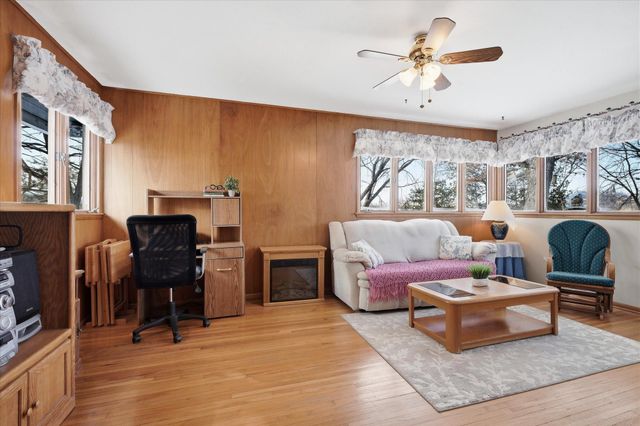 400 Mill Street, Excelsior, MN 55331