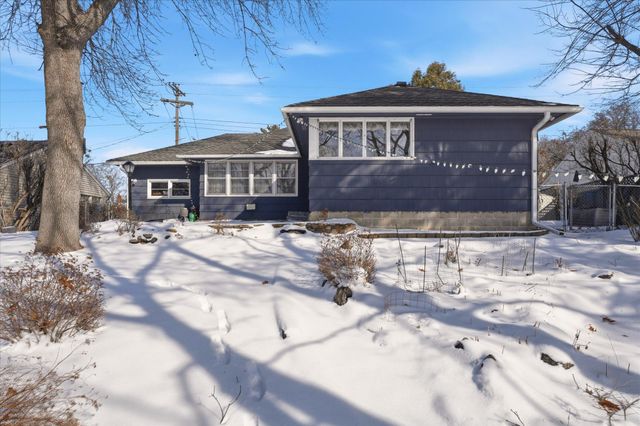 400 Mill Street, Excelsior, MN 55331