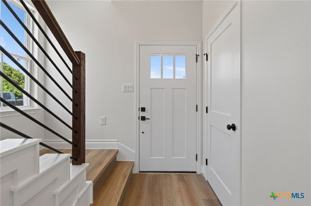 362 Stagecoach Trail, San Marcos, TX 78666