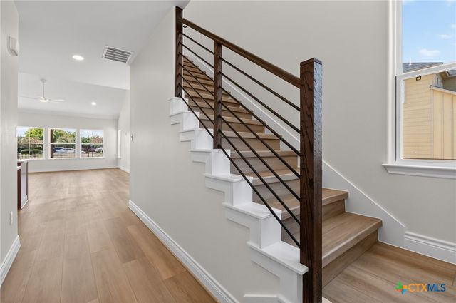 362 Stagecoach Trail, San Marcos, TX 78666