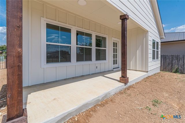 362 Stagecoach Trail, San Marcos, TX 78666