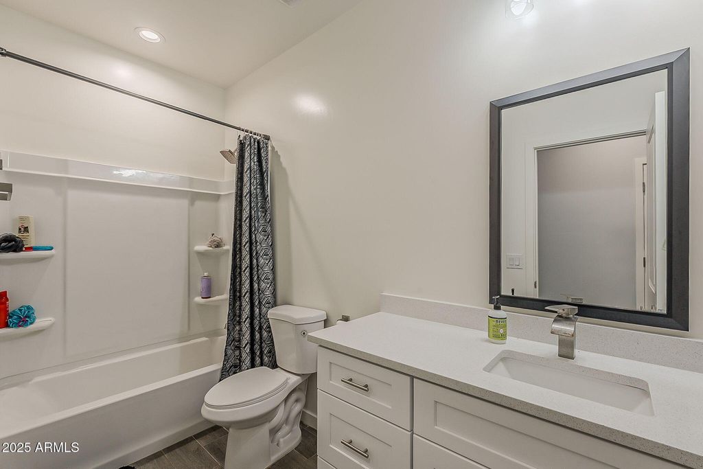 Image 12 of property listing at 3345 W SANTAN VISTA Drive, Eloy, AZ 85131