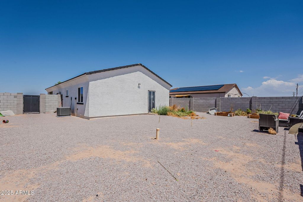Image 18 of property listing at 3345 W SANTAN VISTA Drive, Eloy, AZ 85131