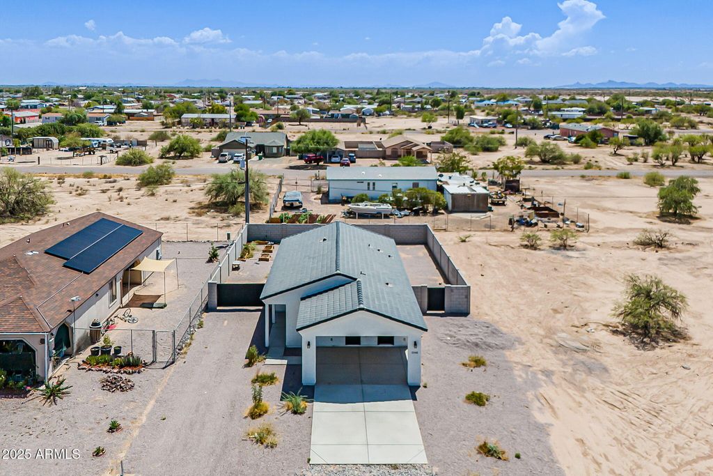 Image 9 of property listing at 3345 W SANTAN VISTA Drive, Eloy, AZ 85131
