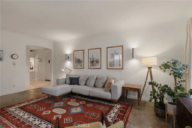 1345 N Hayworth 2, West Hollywood, CA 90046