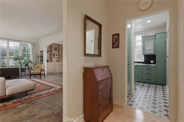 1345 N Hayworth 2, West Hollywood, CA 90046