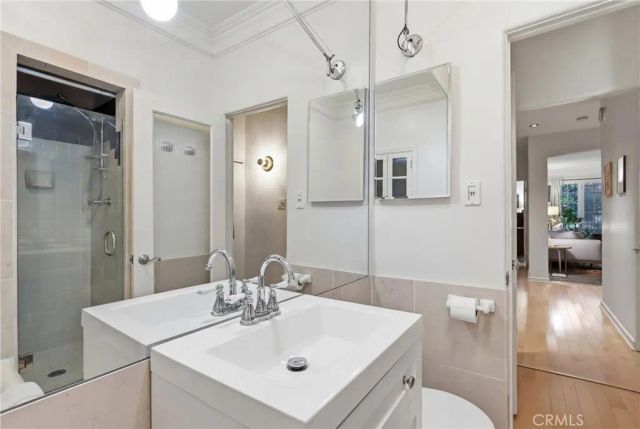 1345 N Hayworth 2, West Hollywood, CA 90046