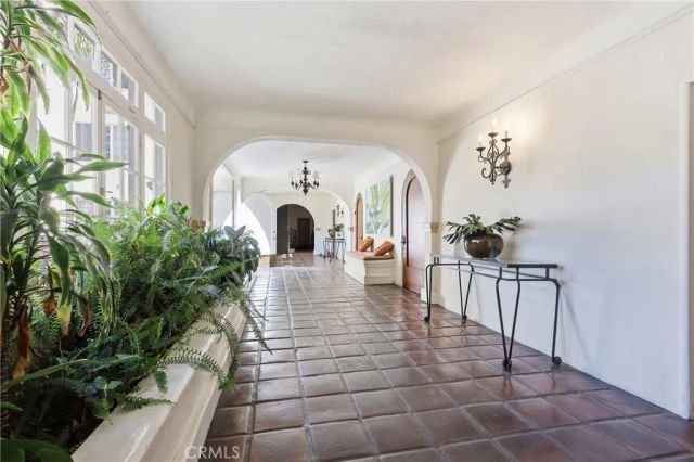 1345 N Hayworth 2, West Hollywood, CA 90046