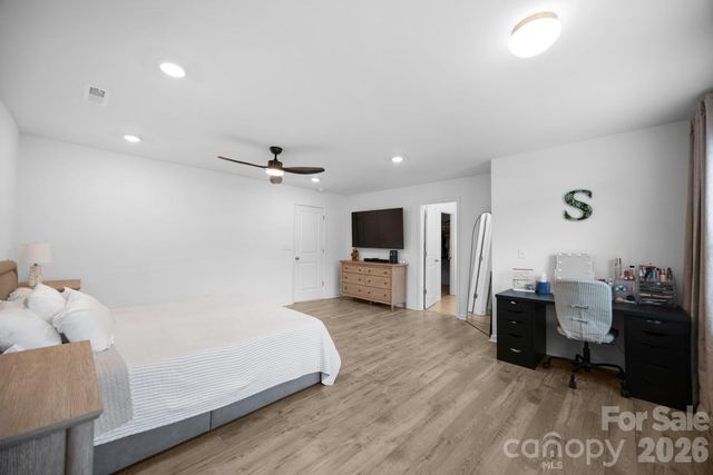 5256 Piedmont Run Road, Mount Holly, NC 28120