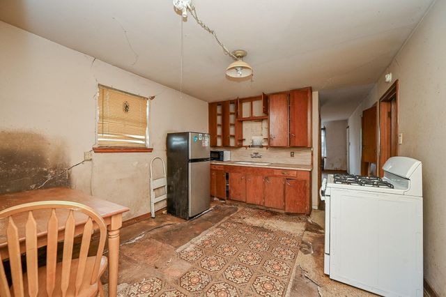 5905 Willow Drive, Pearland, TX 77584