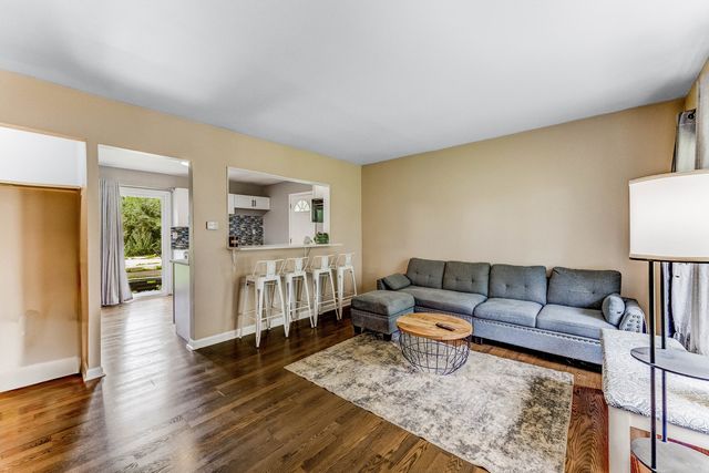 219 Monterey Drive, Bolingbrook, IL 60440