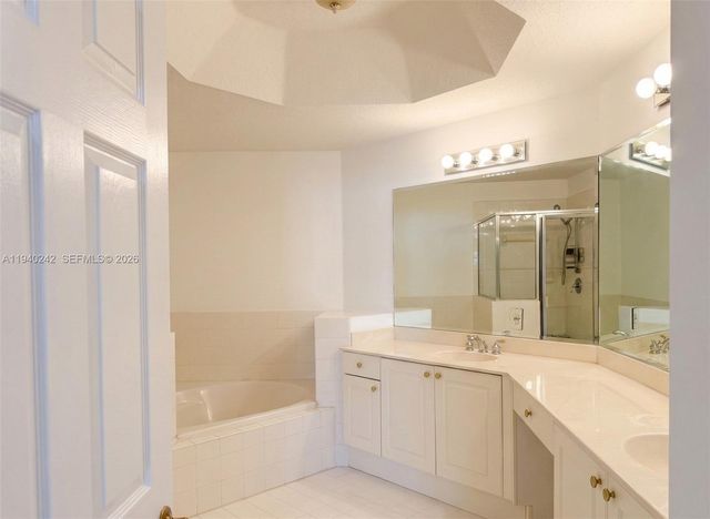 11541 NW 68th Terrace, Doral, FL 33178