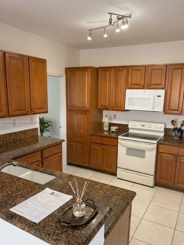 11541 NW 68th Terrace, Doral, FL 33178
