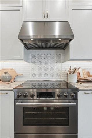 2398 HERITAGE LAKES DRIVE, Lakeland, FL 33803