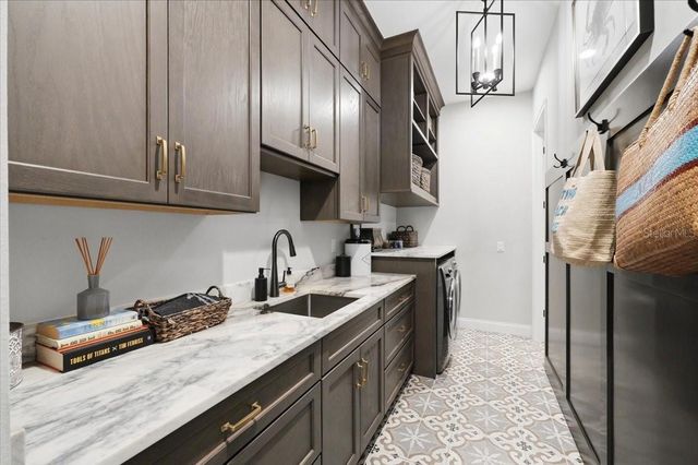 2398 HERITAGE LAKES DRIVE, Lakeland, FL 33803