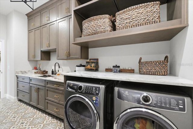 2398 HERITAGE LAKES DRIVE, Lakeland, FL 33803