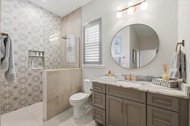 2398 HERITAGE LAKES DRIVE, Lakeland, FL 33803