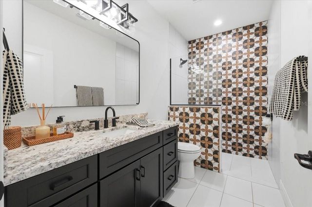 2398 HERITAGE LAKES DRIVE, Lakeland, FL 33803