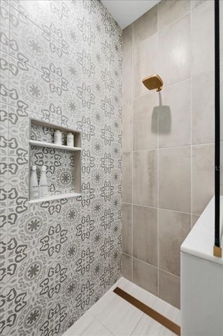 2398 HERITAGE LAKES DRIVE, Lakeland, FL 33803