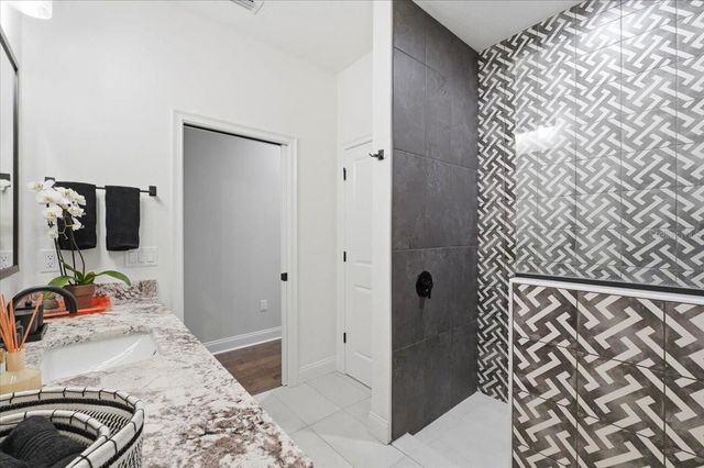 2398 HERITAGE LAKES DRIVE, Lakeland, FL 33803